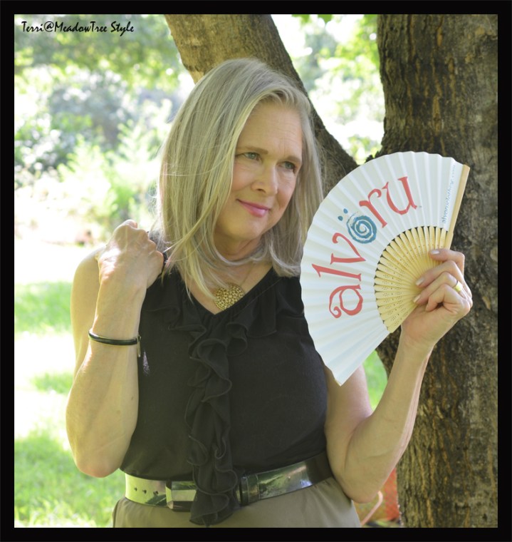 Alvörue-Helping Hot Women Become&nbsp;Cooler