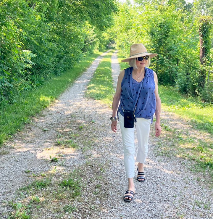 Blue and White for Style Imitating&nbsp;Art